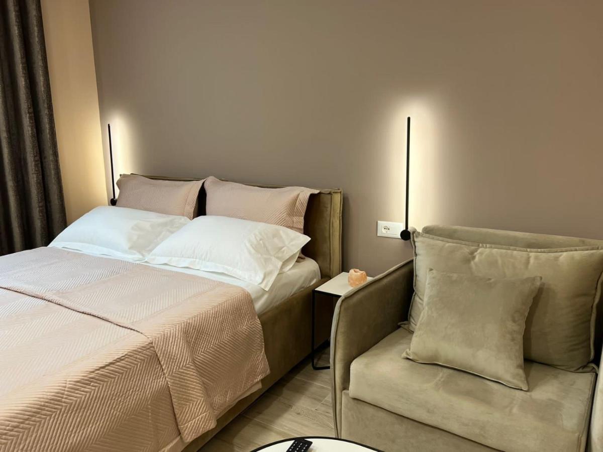 Smart Home , Lovely Apartment In Тирана Екстер'єр фото