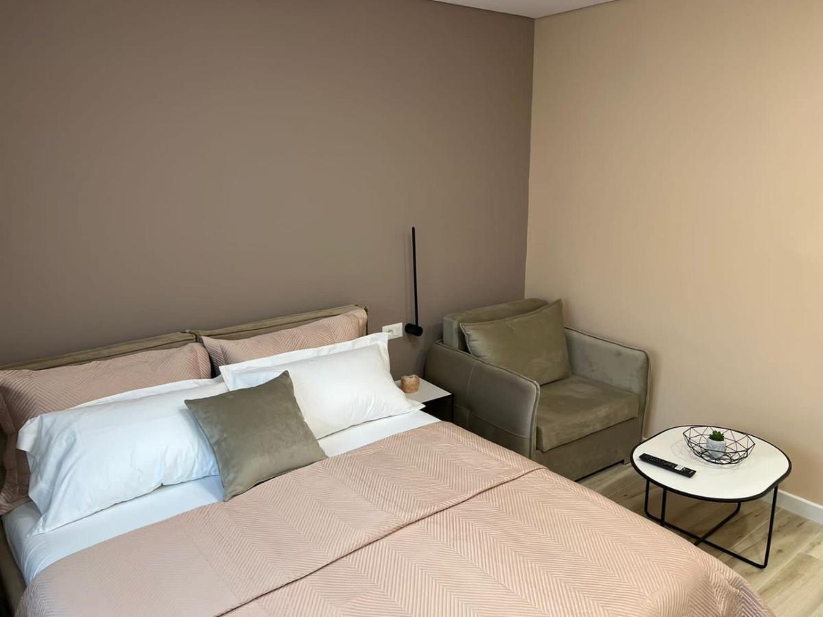 Smart Home , Lovely Apartment In Тирана Екстер'єр фото
