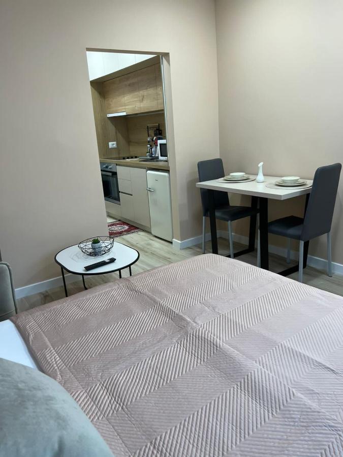 Smart Home , Lovely Apartment In Тирана Екстер'єр фото