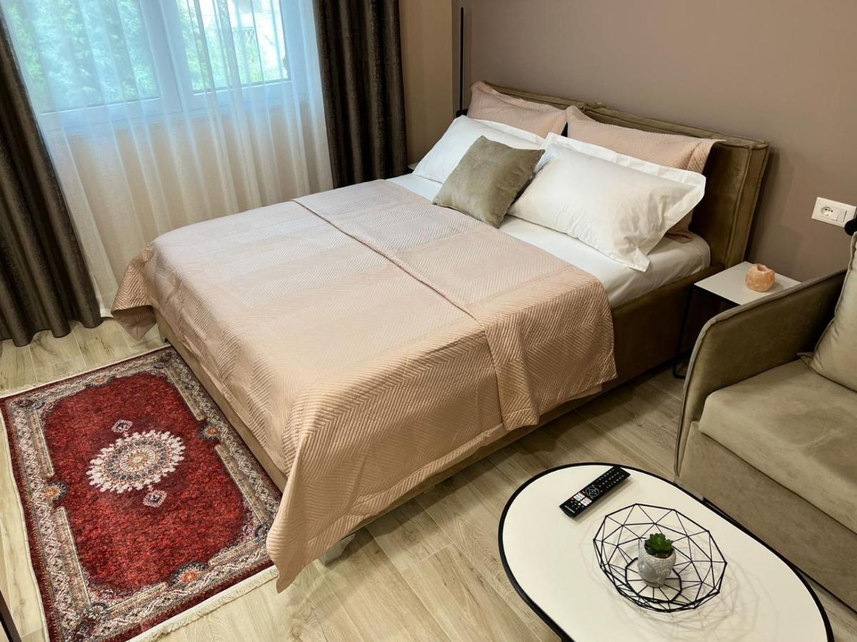 Smart Home , Lovely Apartment In Тирана Екстер'єр фото