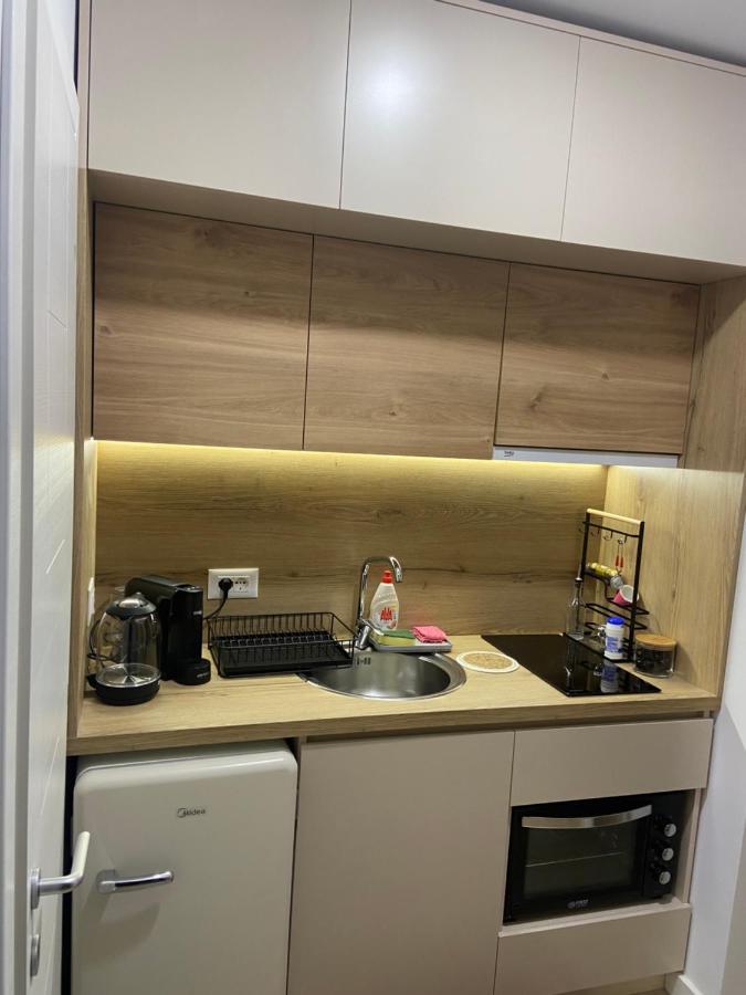 Smart Home , Lovely Apartment In Тирана Екстер'єр фото