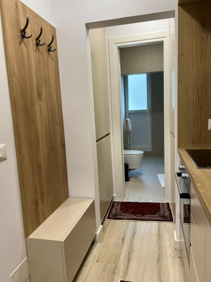 Smart Home , Lovely Apartment In Тирана Екстер'єр фото