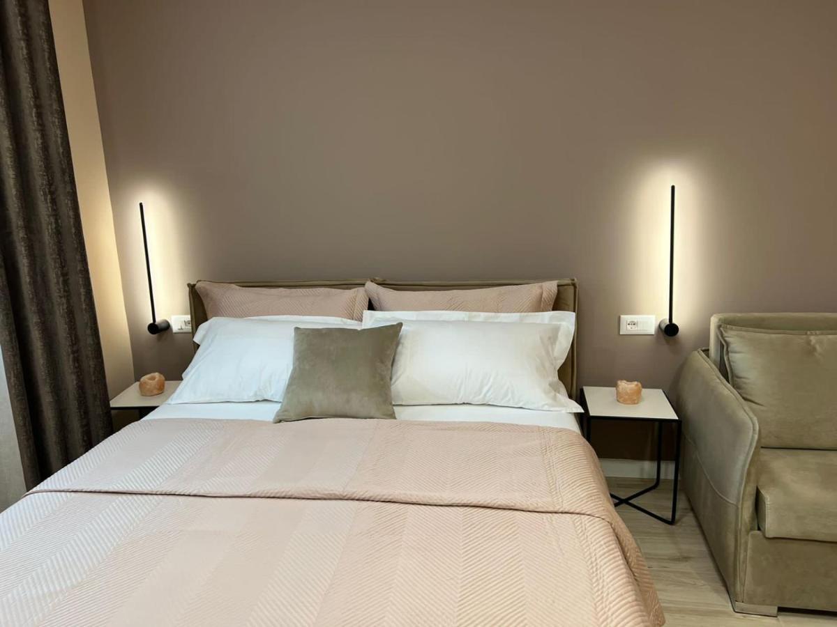 Smart Home , Lovely Apartment In Тирана Екстер'єр фото