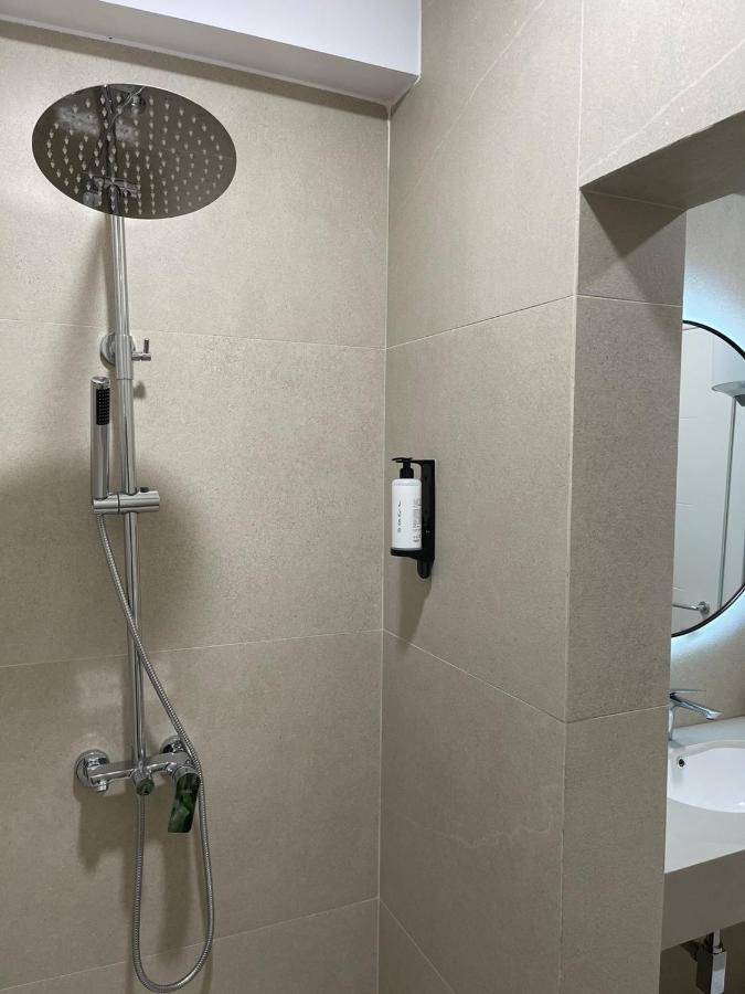 Smart Home , Lovely Apartment In Тирана Екстер'єр фото